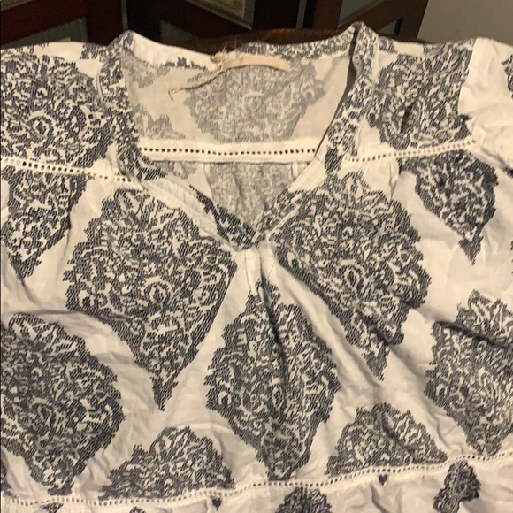 White Sun Dreas - Picture 2 of 5